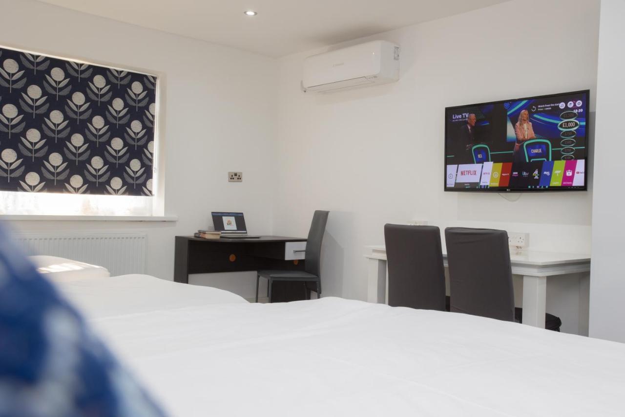 Legoland Heathrow Windsor Apartment Hotel Slough Eksteriør bilde